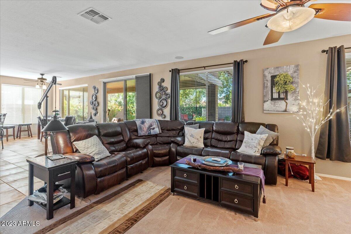 2022 S ESMERALDA Circle