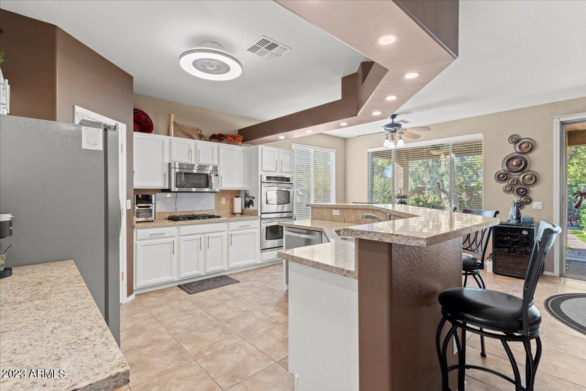 2022 S ESMERALDA Circle