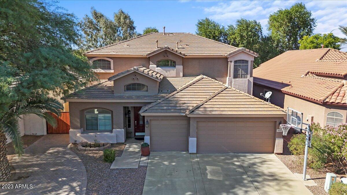 2022 S ESMERALDA Circle