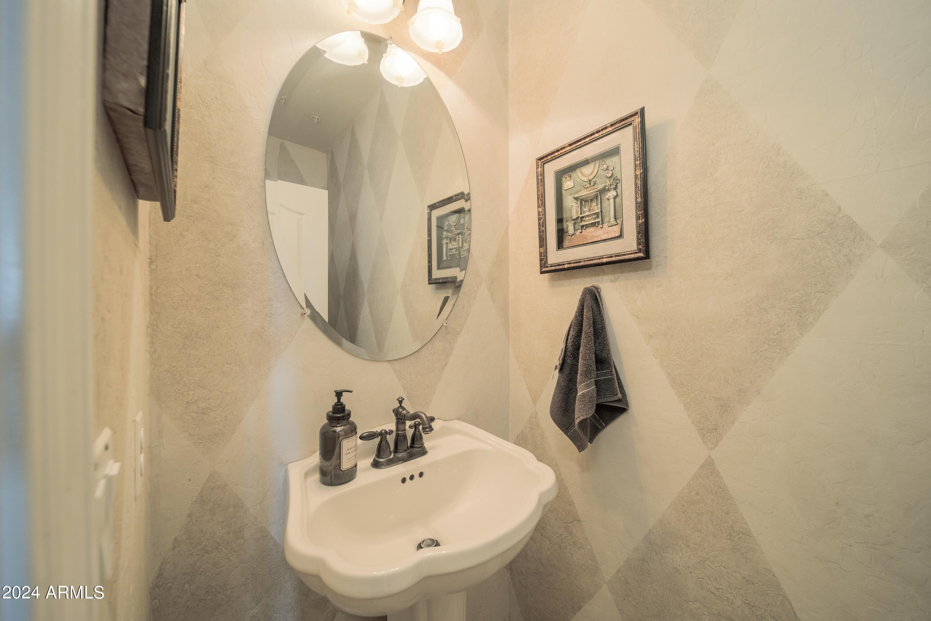 5415 E MCKELLIPS Road, 61