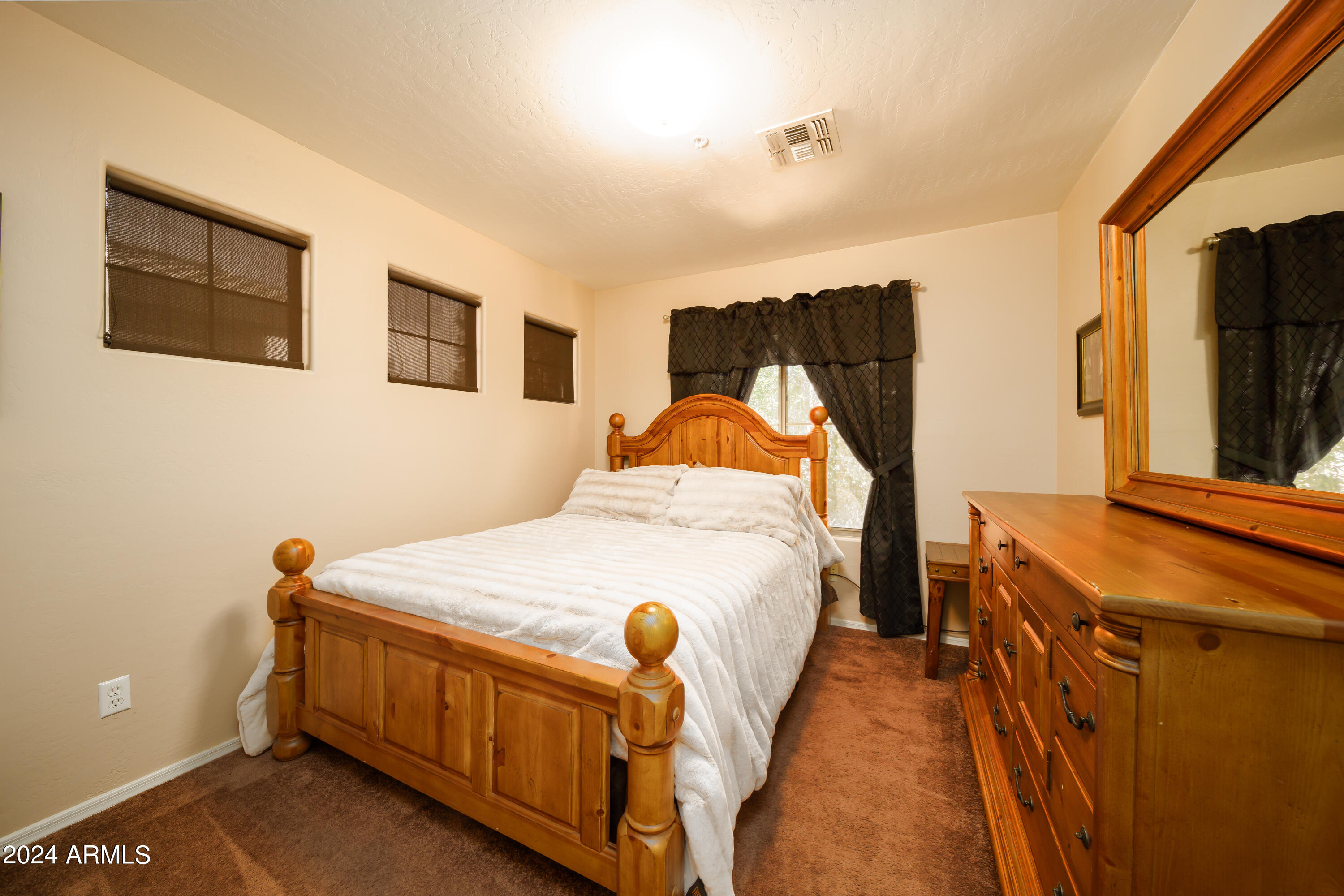 5415 E MCKELLIPS Road, 61