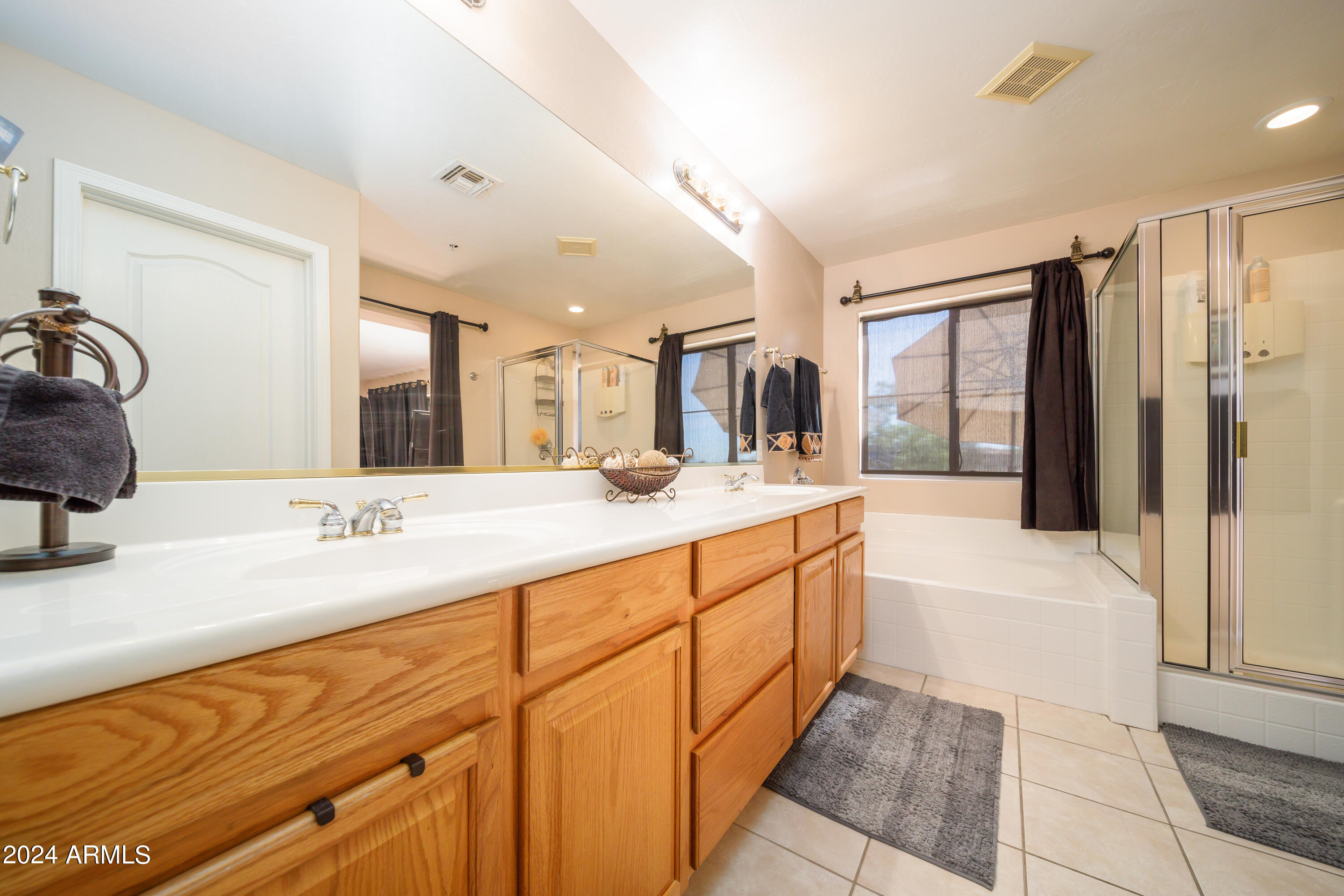 5415 E MCKELLIPS Road, 61