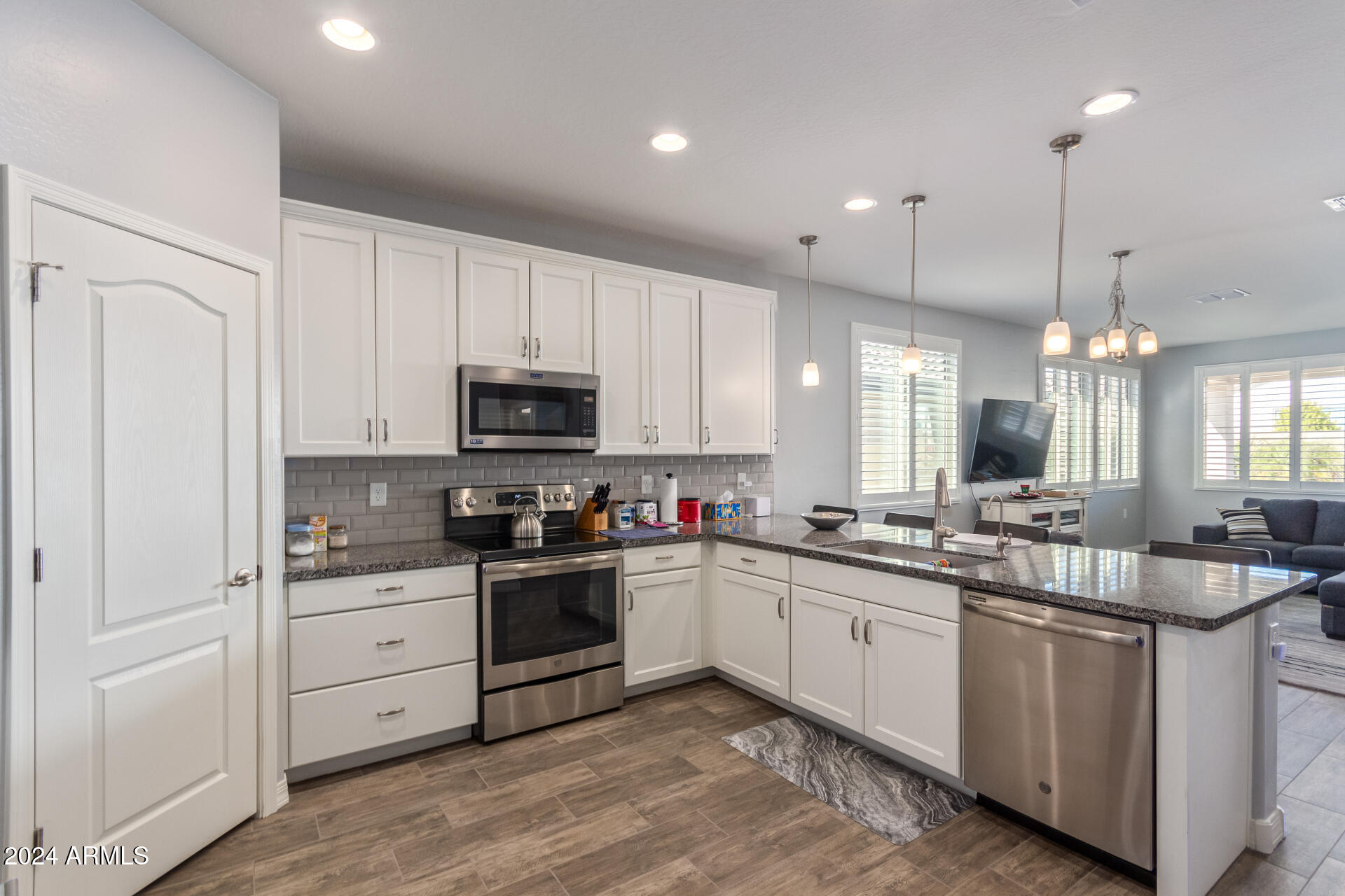 10750 W ESCUDA Drive