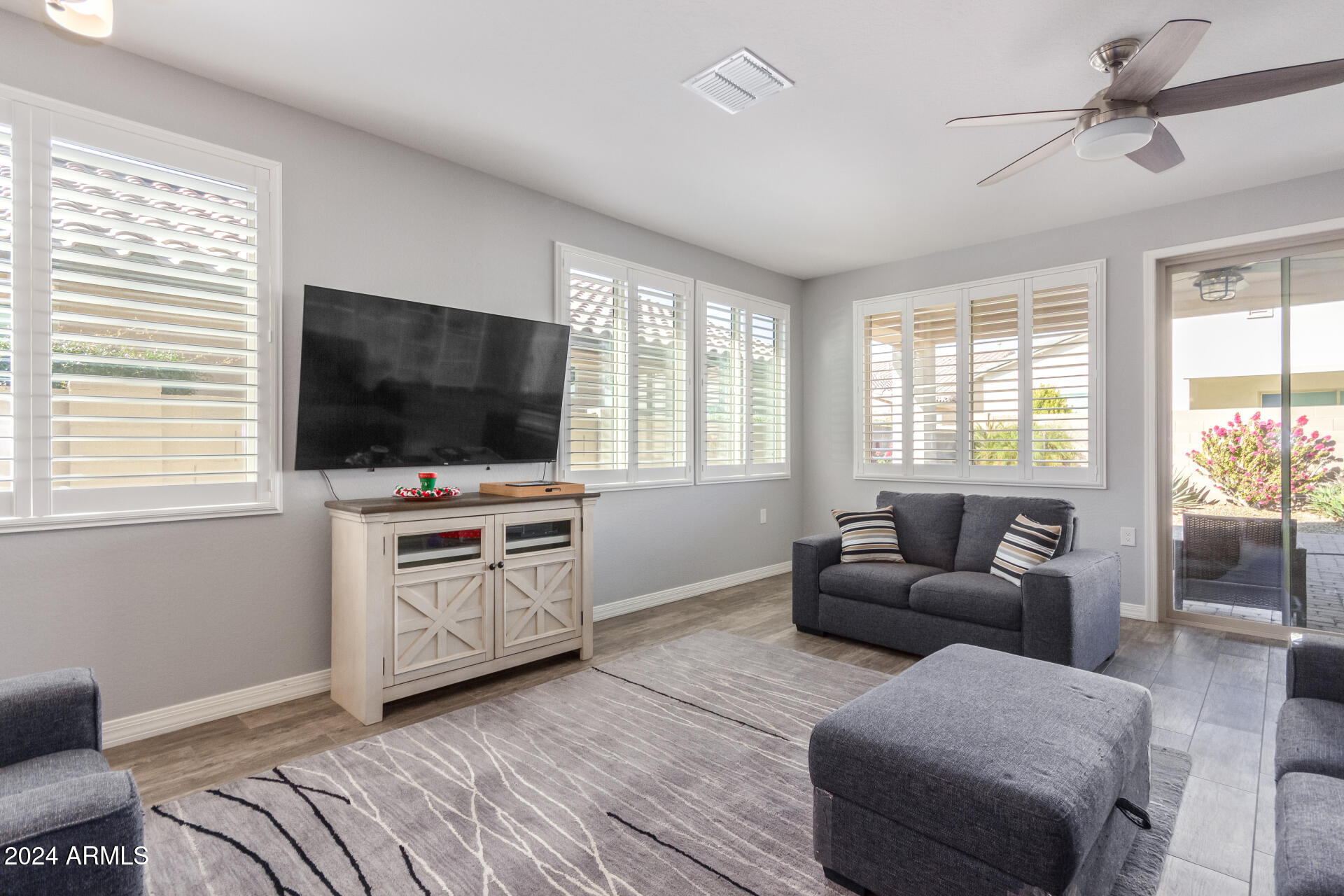 10750 W ESCUDA Drive