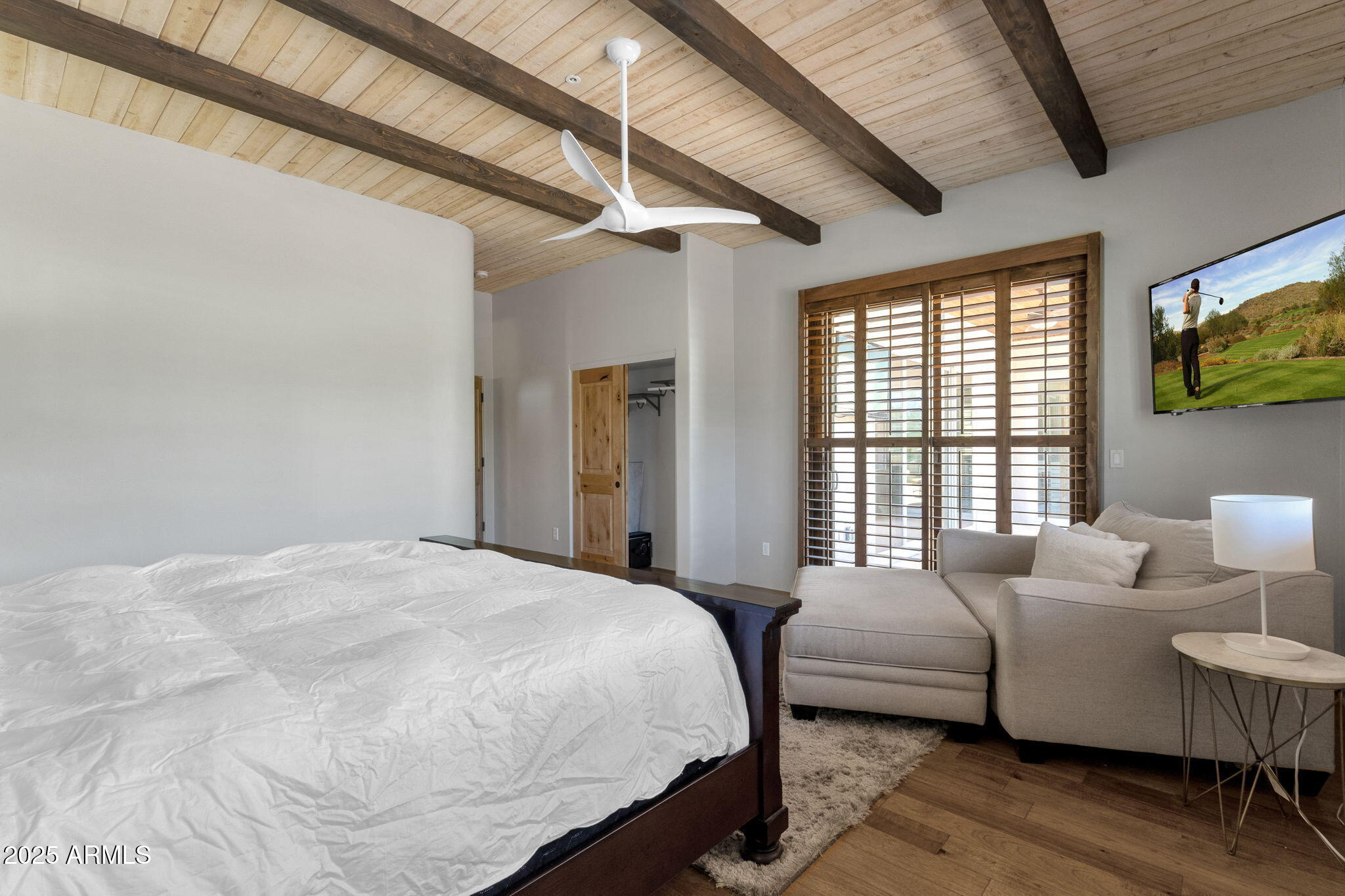 11123 E MONUMENT Drive