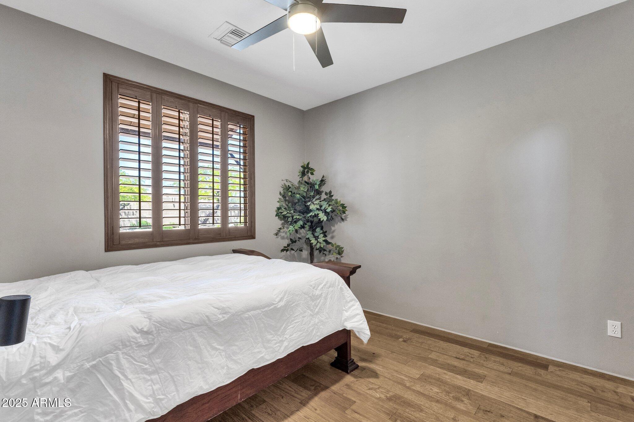 11123 E MONUMENT Drive