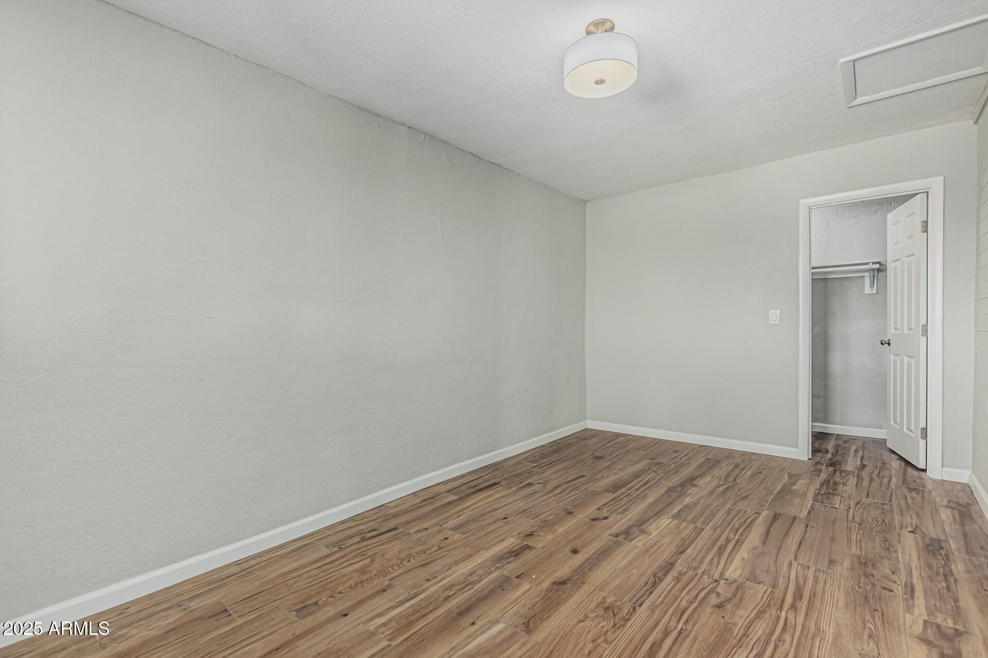 5022 W PIERSON Street