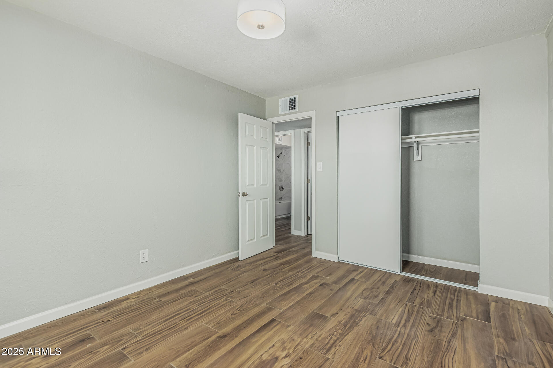 5022 W PIERSON Street