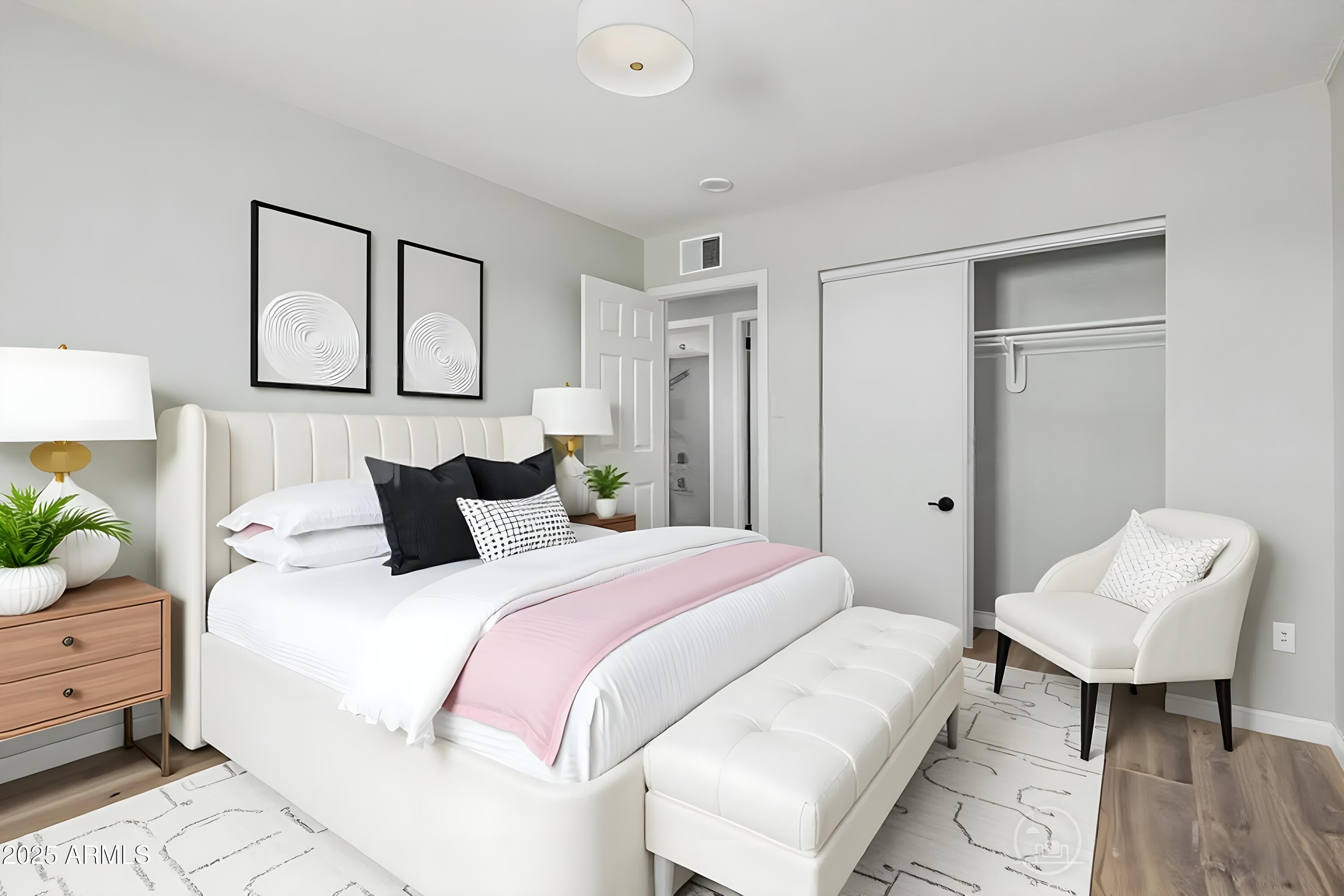 5022 W PIERSON Street