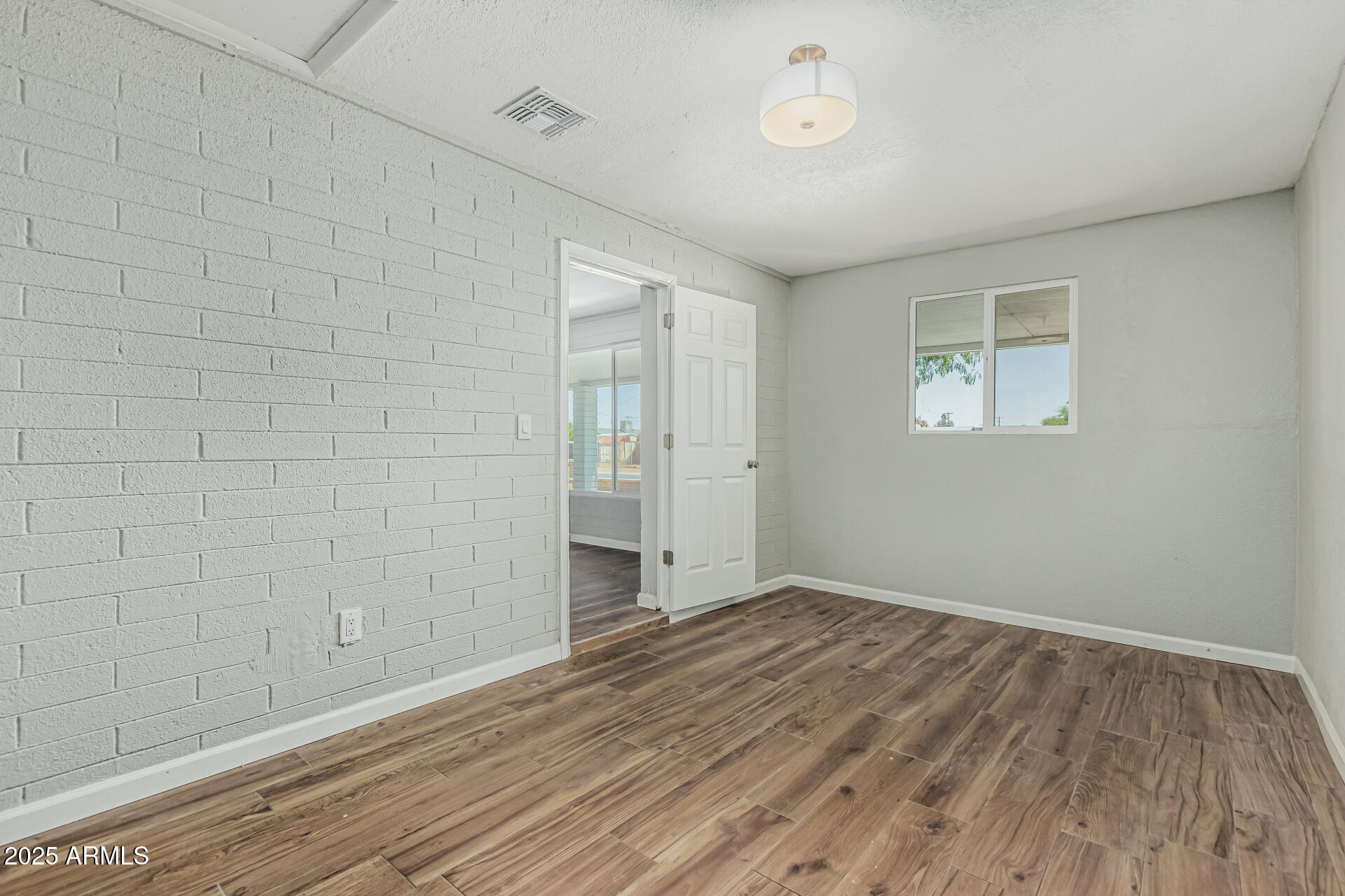 5022 W PIERSON Street