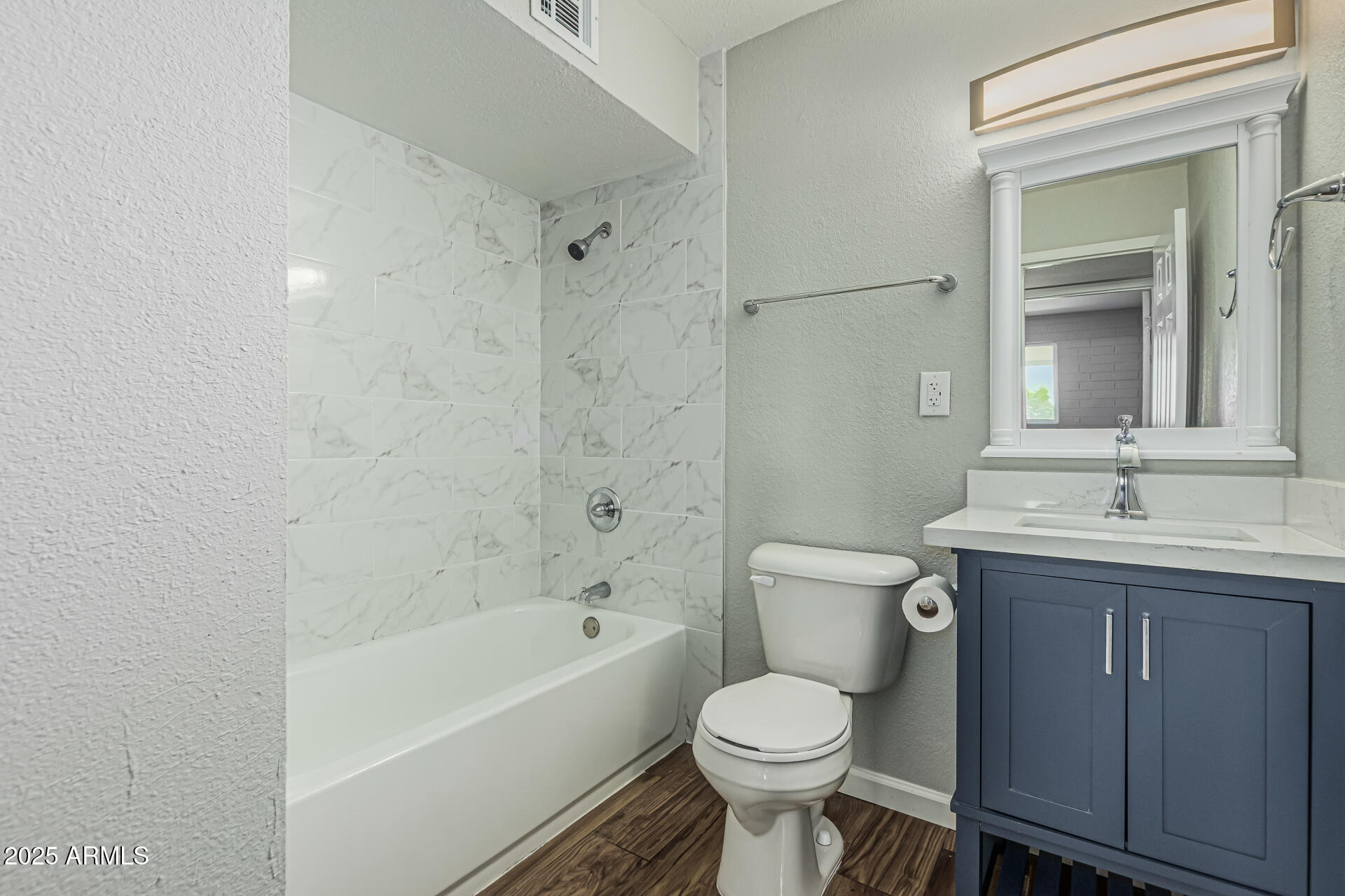 5022 W PIERSON Street