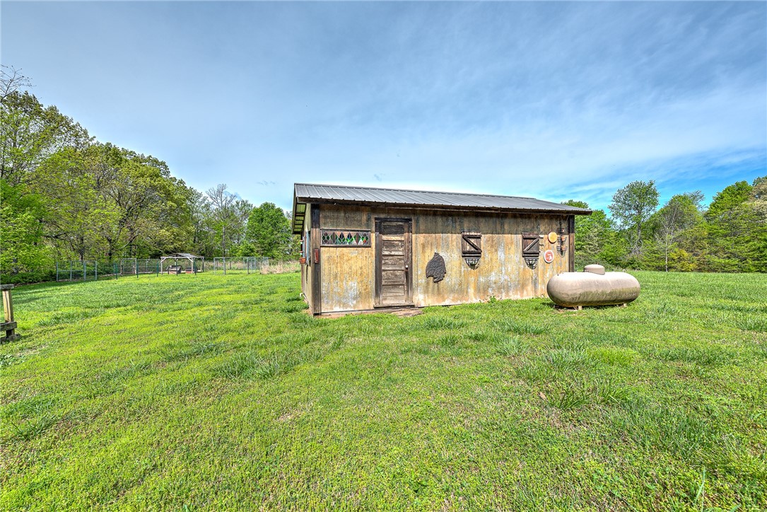 16567 Holcombe School Road