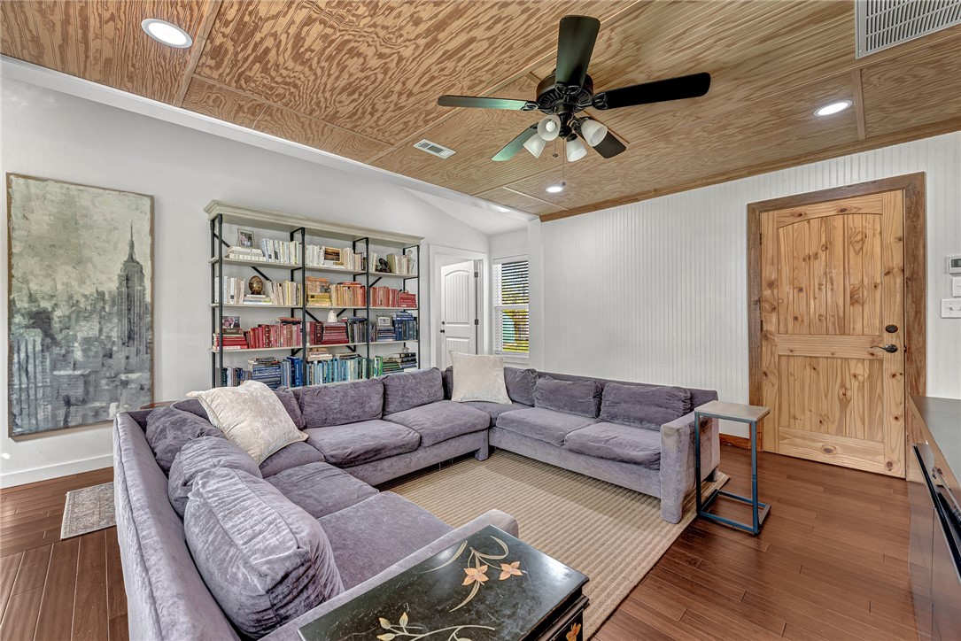 16567 Holcombe School Road