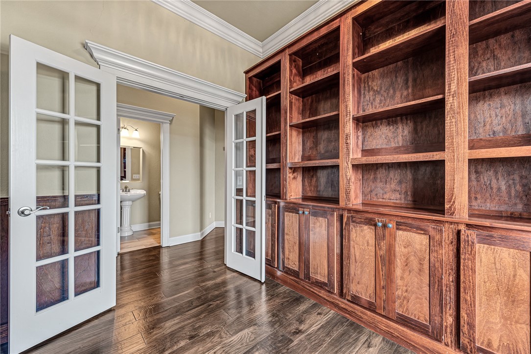 515 Candlelight Circle