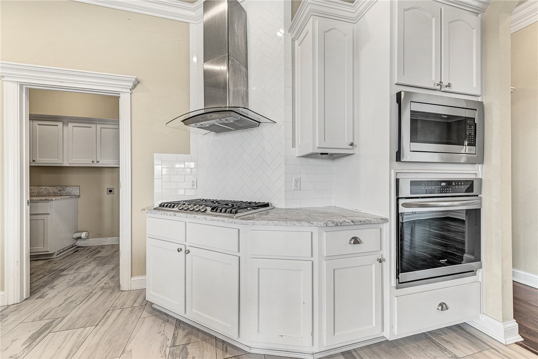 515 Candlelight Circle