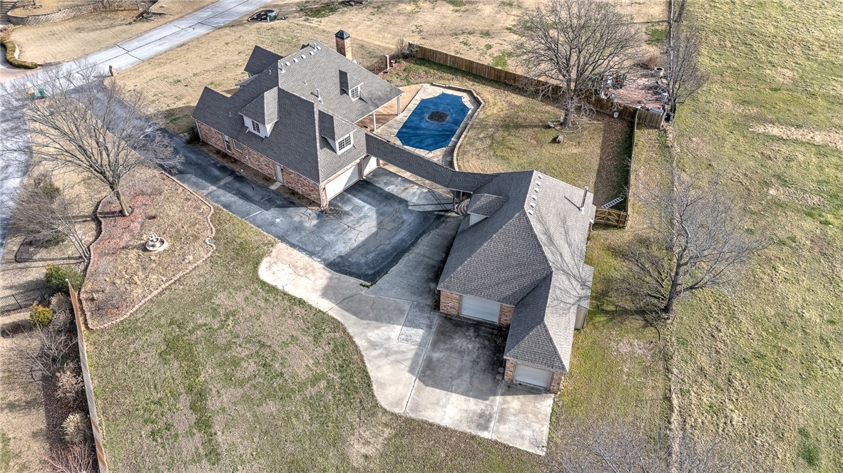 515 Candlelight Circle