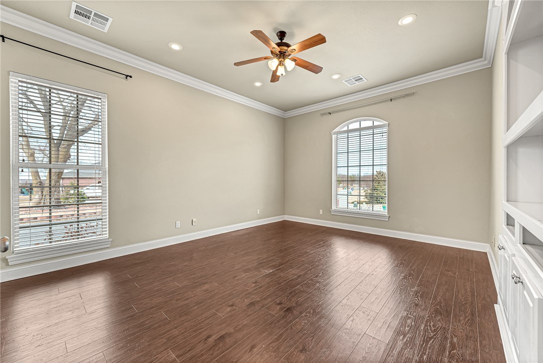 515 Candlelight Circle