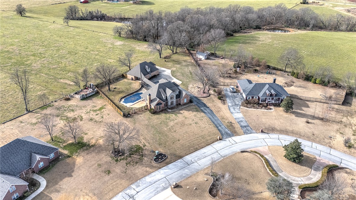 515 Candlelight Circle