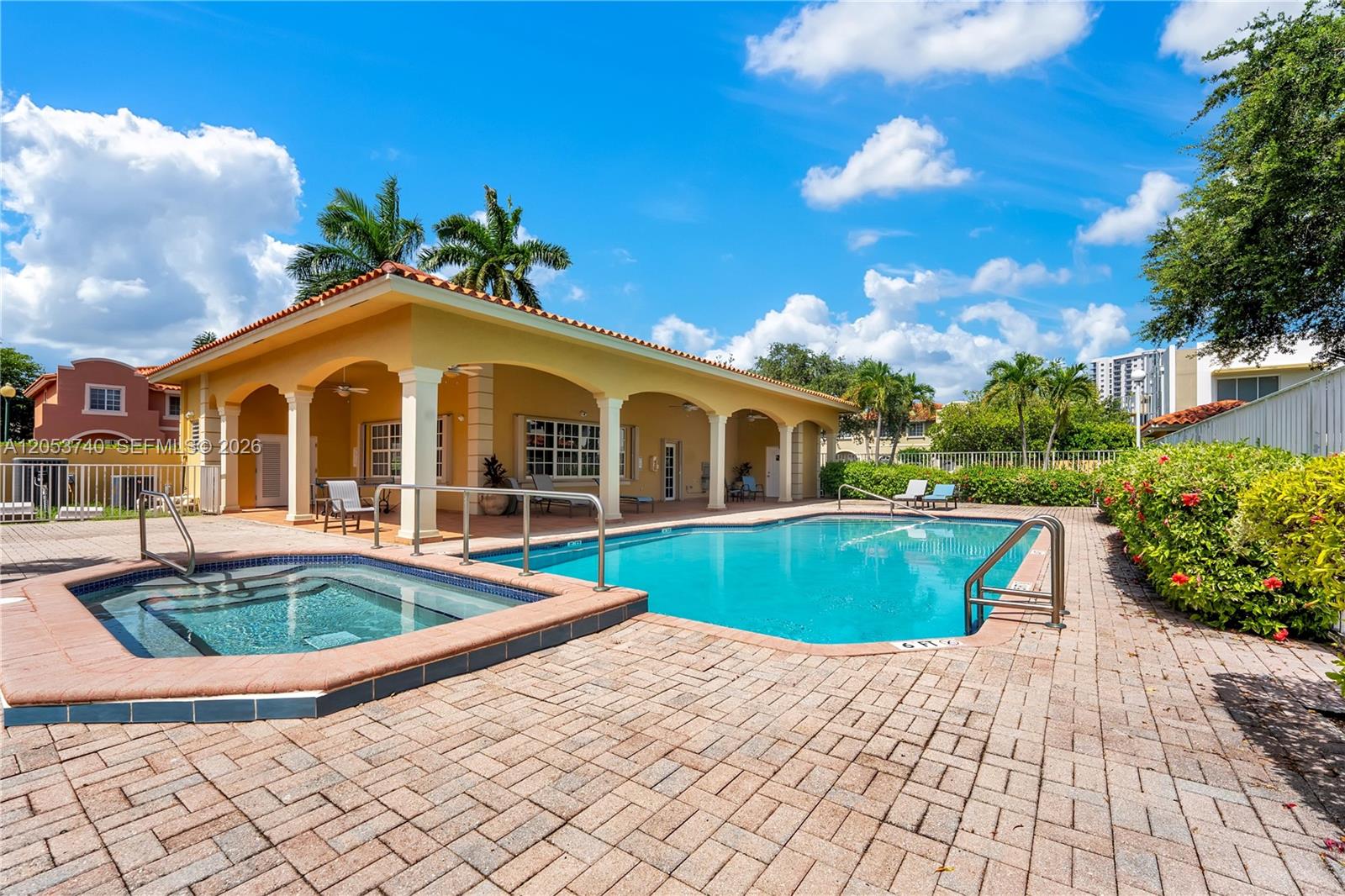 7711 SW 94th Ter