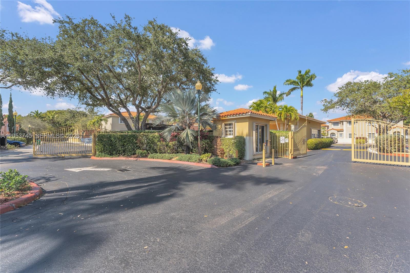 7711 SW 94th Ter