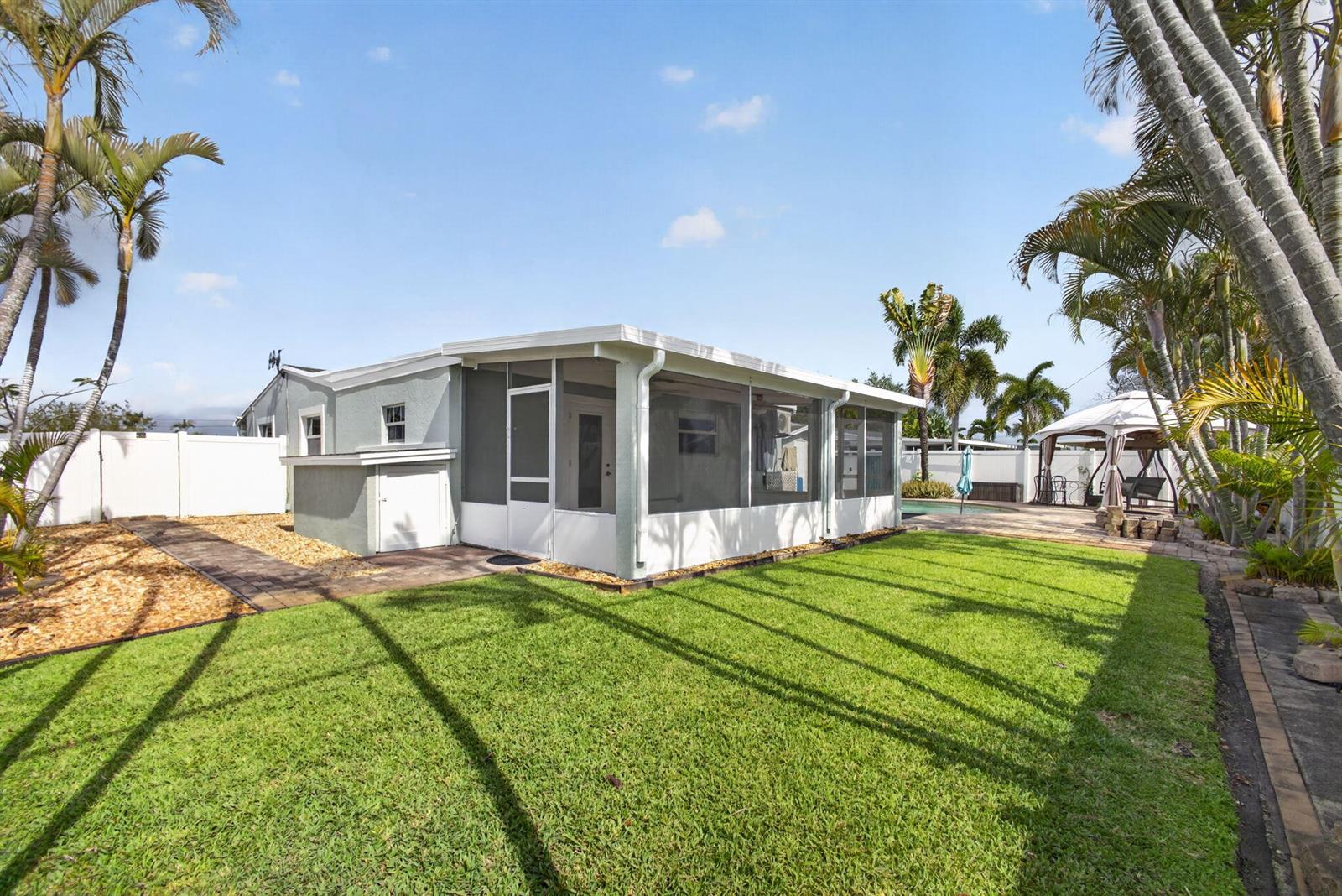 9342 Bloomfield Drive