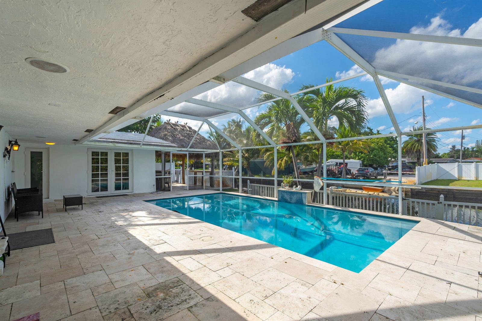 421 SW 18TH Street
