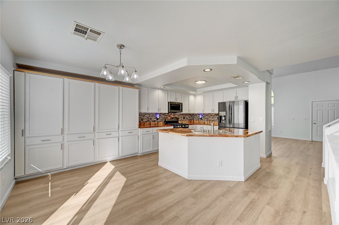 8713 Country View Avenue