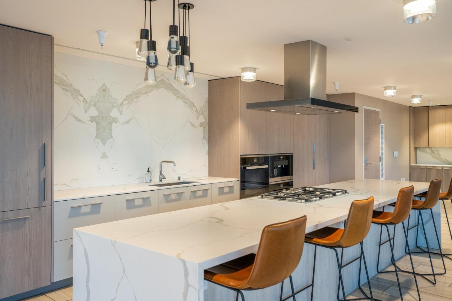 188 W Saint James 10608