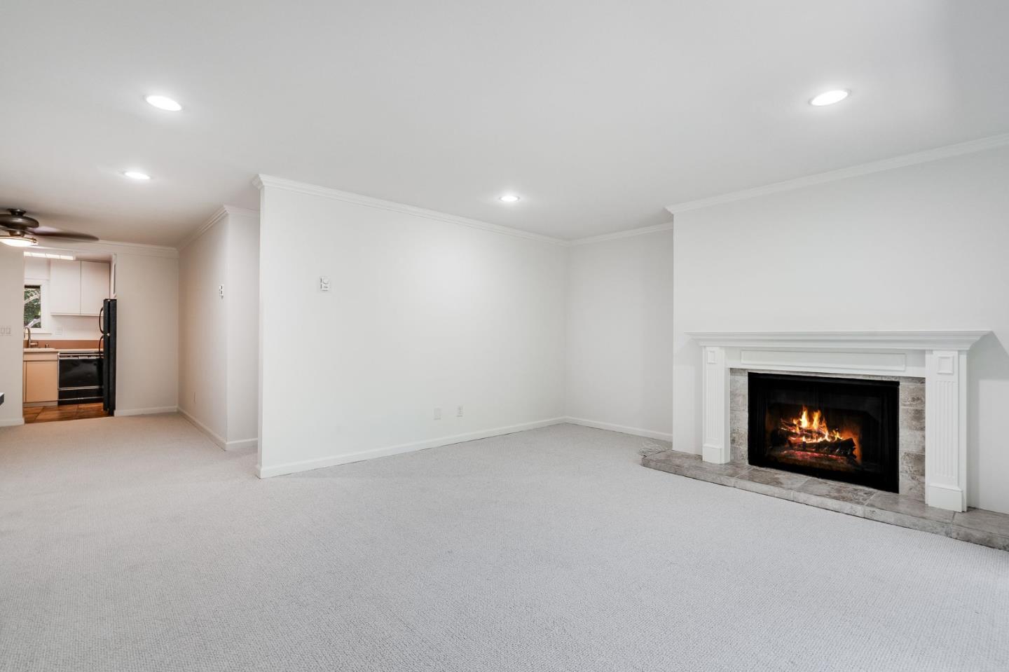 50 E Middlefield RD 32