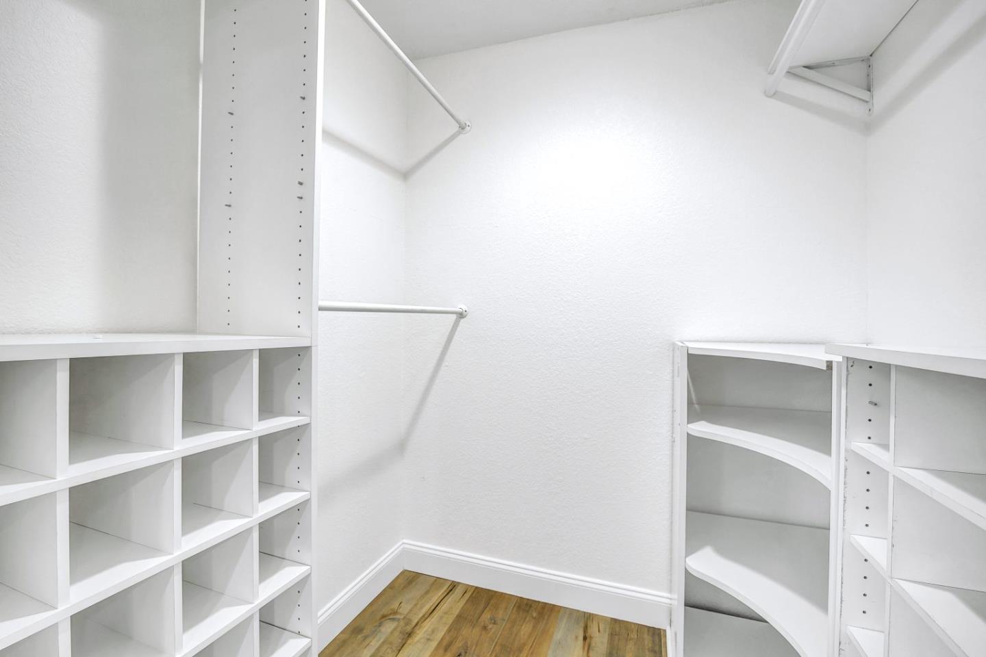 5332 Borneo CIR
