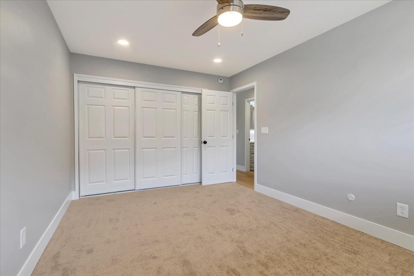 585 Valley Forge WAY 4