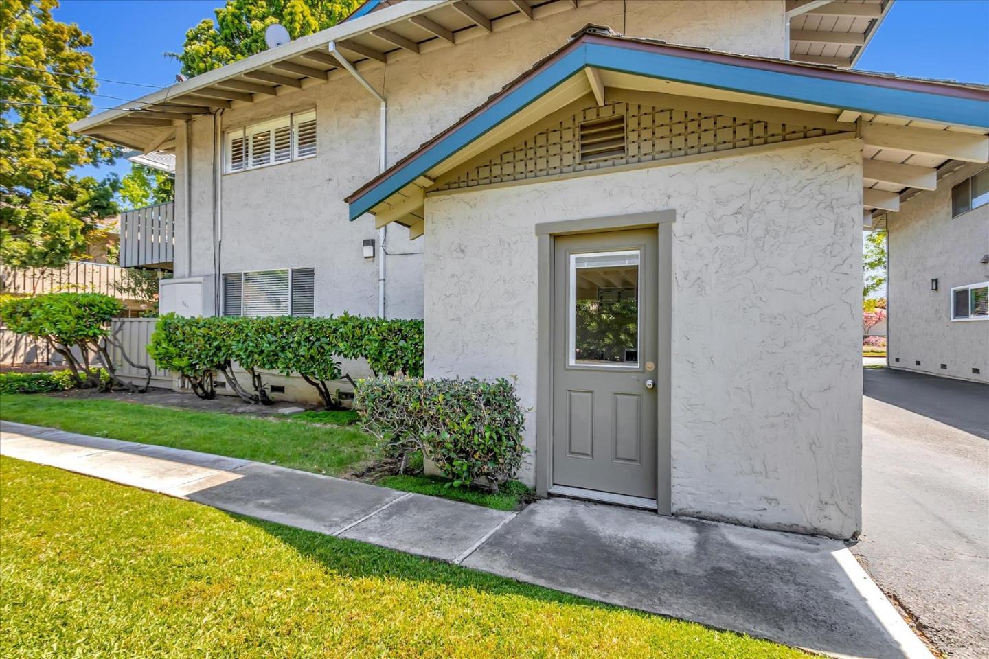 585 Valley Forge WAY 4