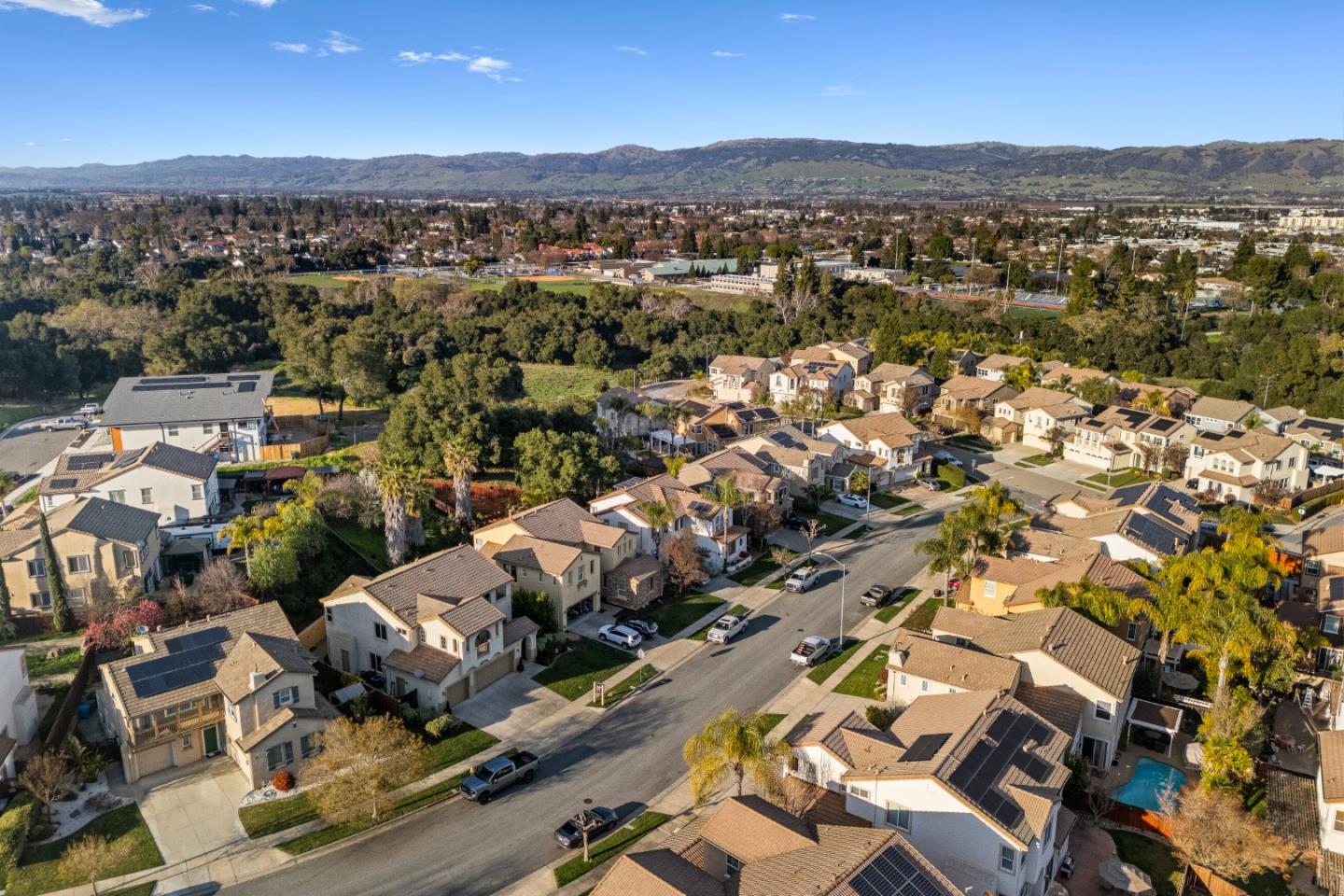 957 Alta Oak WAY