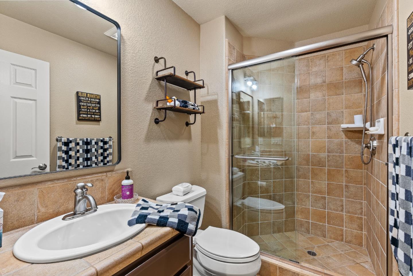 957 Alta Oak WAY