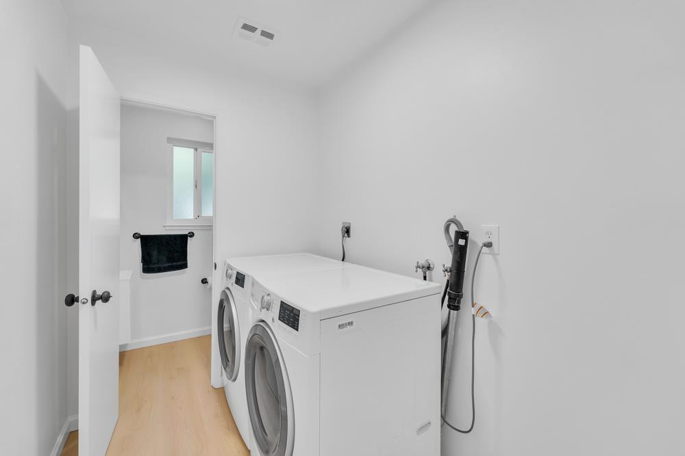 1386 Adobe CT