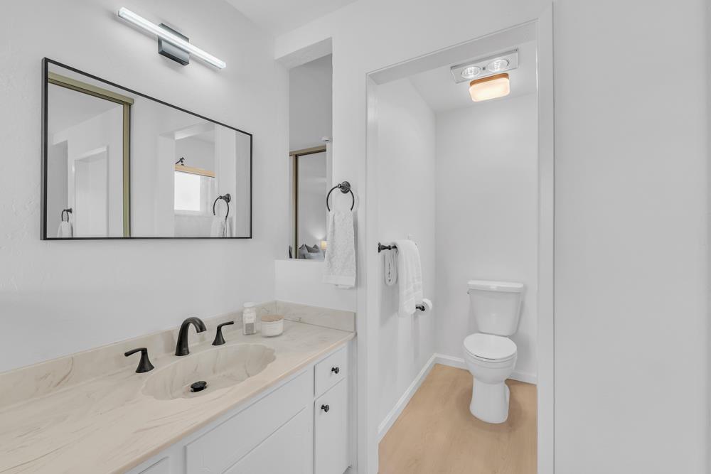 1386 Adobe CT