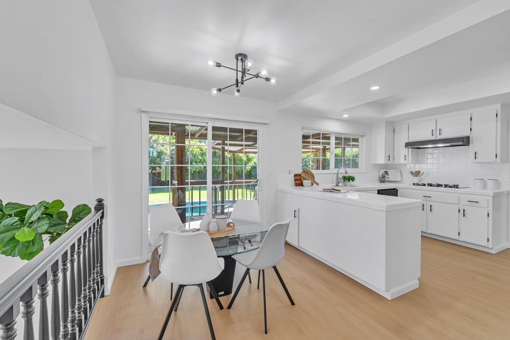 1386 Adobe CT
