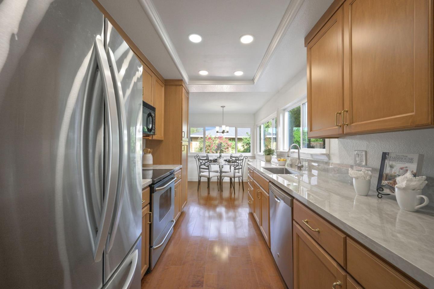 221 Drakes Bay AVE