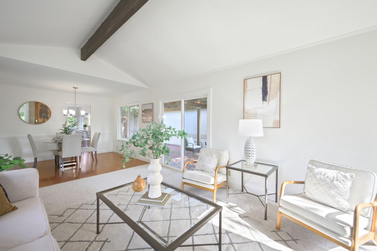 221 Drakes Bay AVE