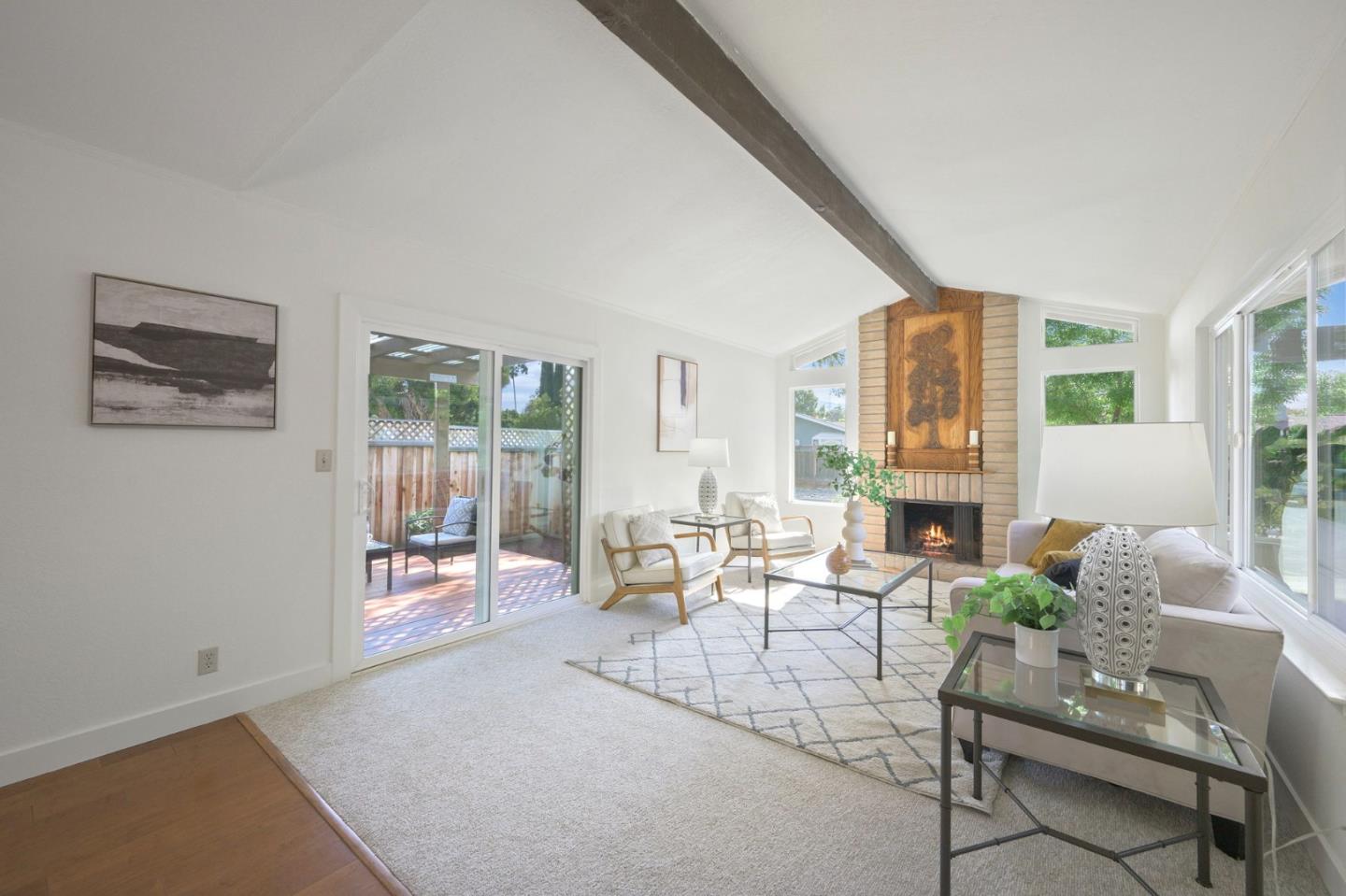 221 Drakes Bay AVE
