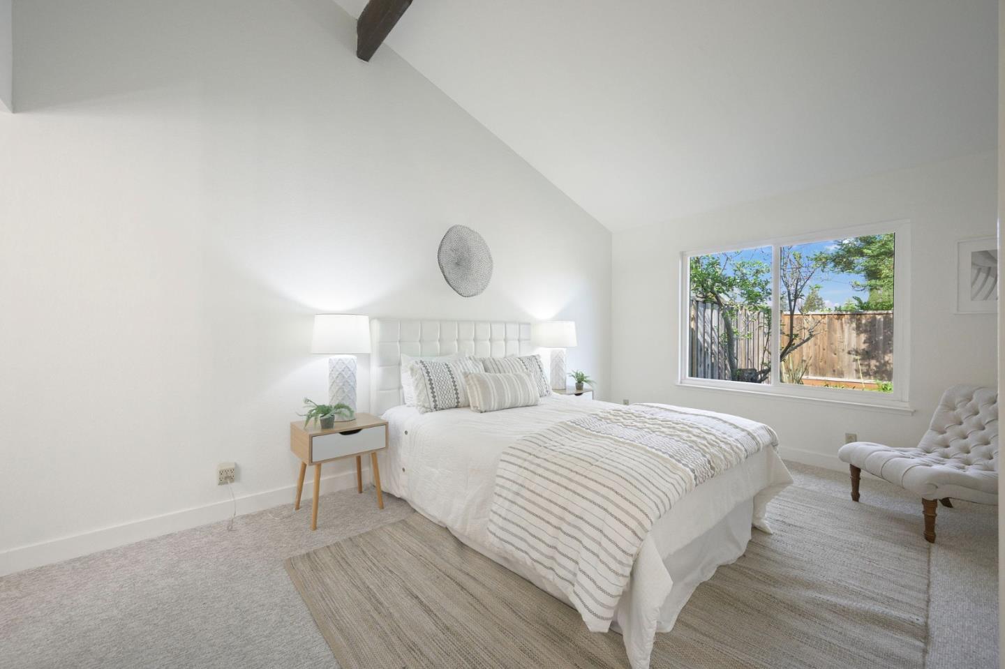 221 Drakes Bay AVE