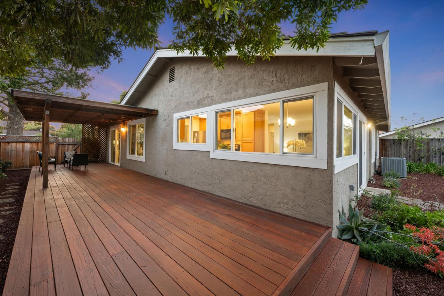 221 Drakes Bay AVE