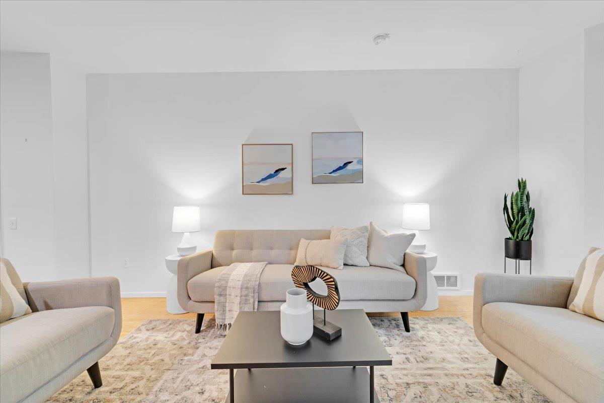 180 Caldecott Lane 202