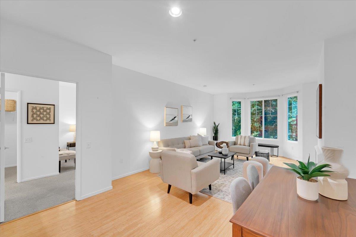 180 Caldecott Lane 202