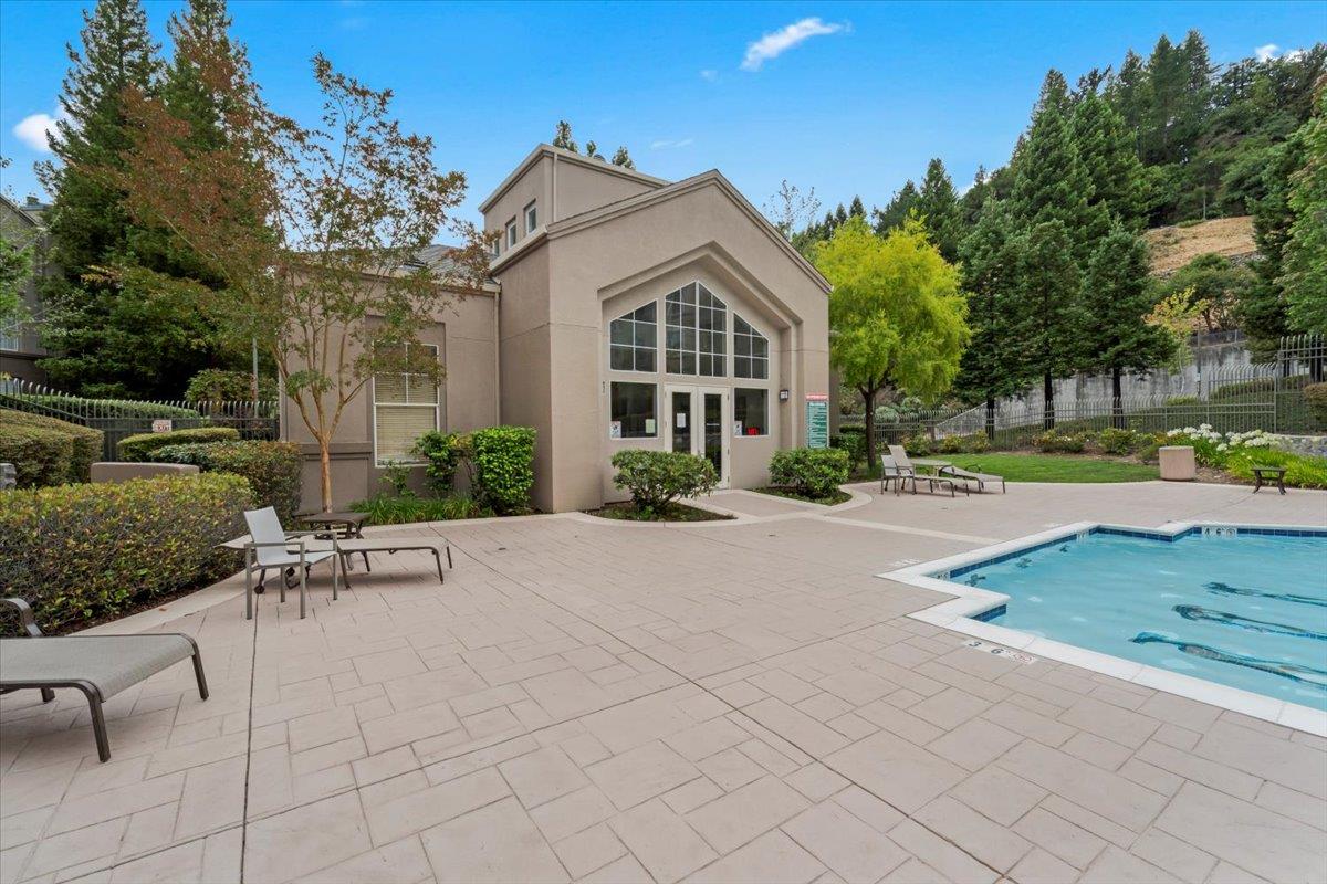 180 Caldecott Lane 202