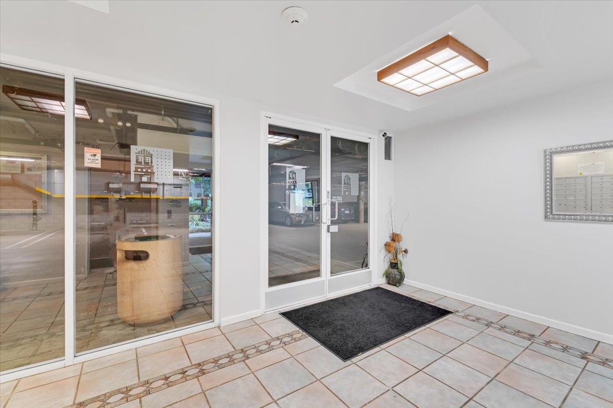 180 Caldecott Lane 202