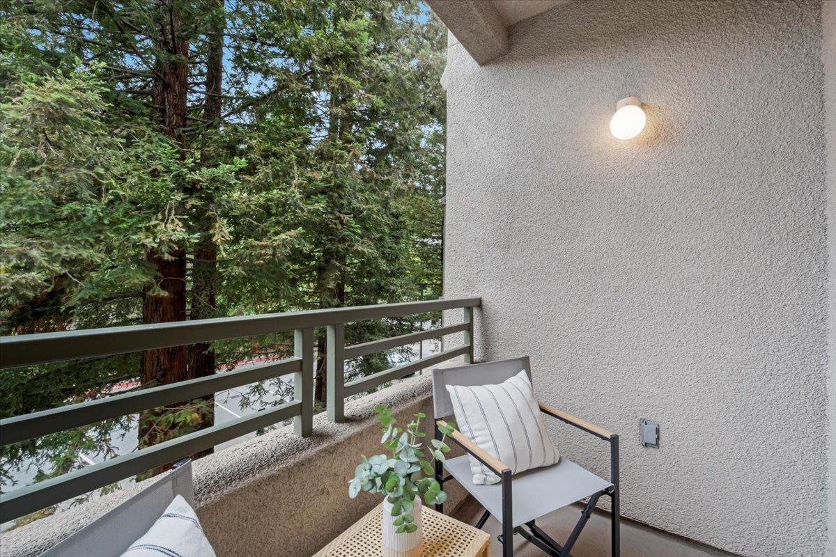 180 Caldecott Lane 202