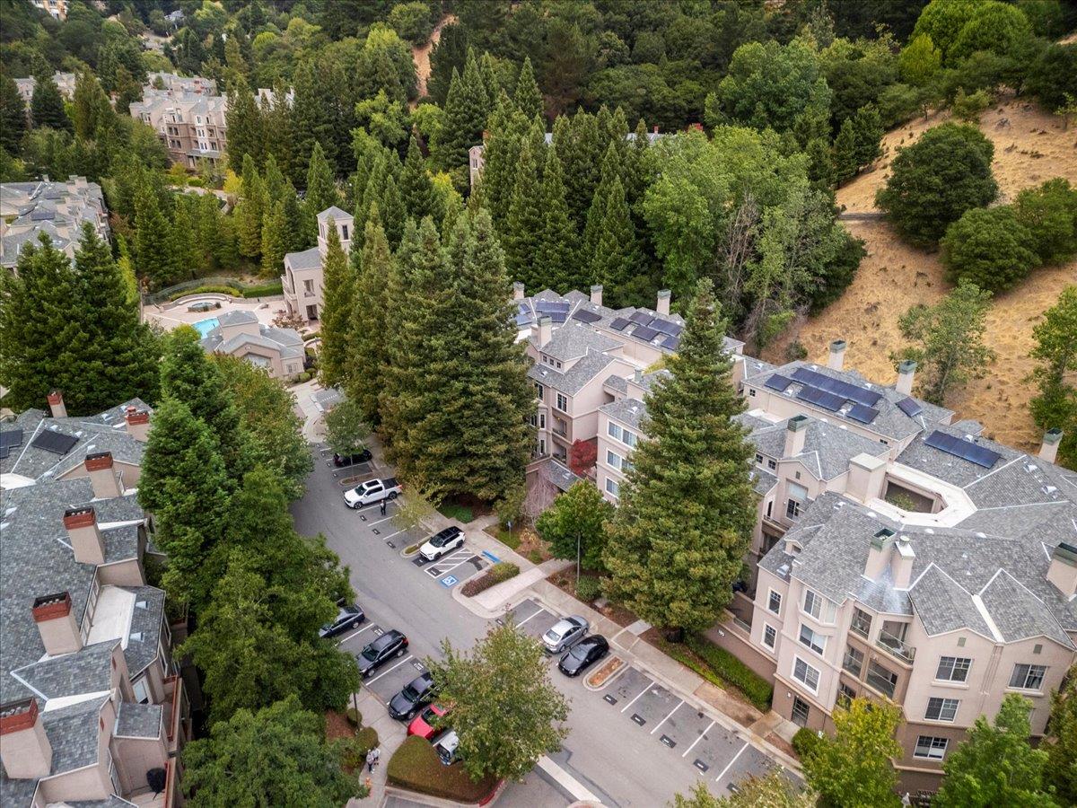 180 Caldecott Lane 202