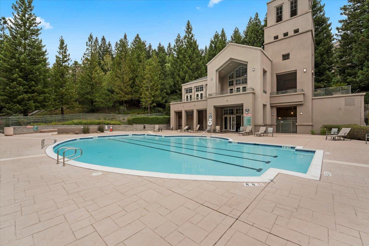 180 Caldecott Lane 202