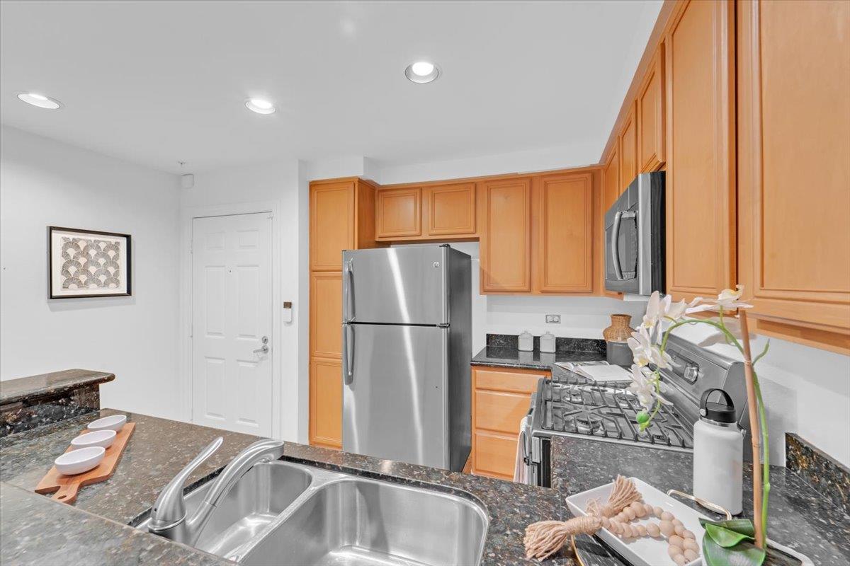 180 Caldecott Lane 202